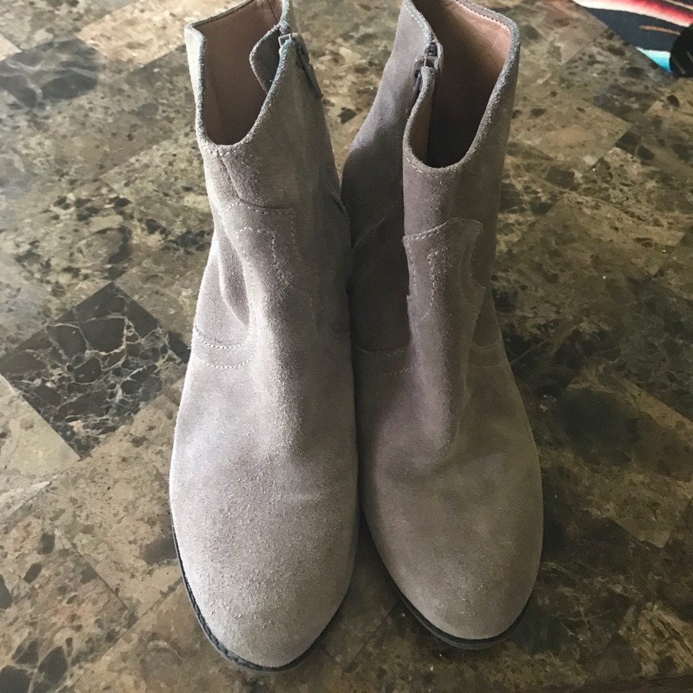 Size 6 lucky brand booties