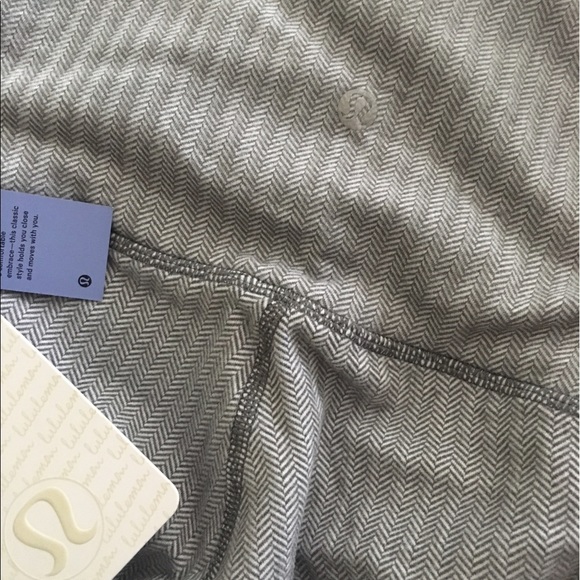 🌿RARE🌿Lululemon NWT HERRINGBONE WONDER UNDER - Picture 3 of 3
