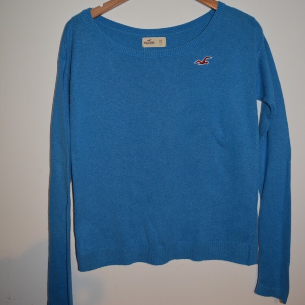 Hollister sweater
