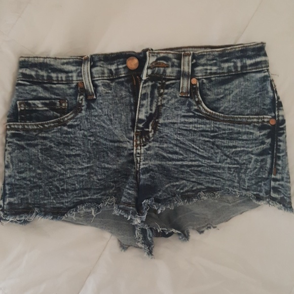 Mono B distressed stretchy jean shorts size small - Picture 1 of 3