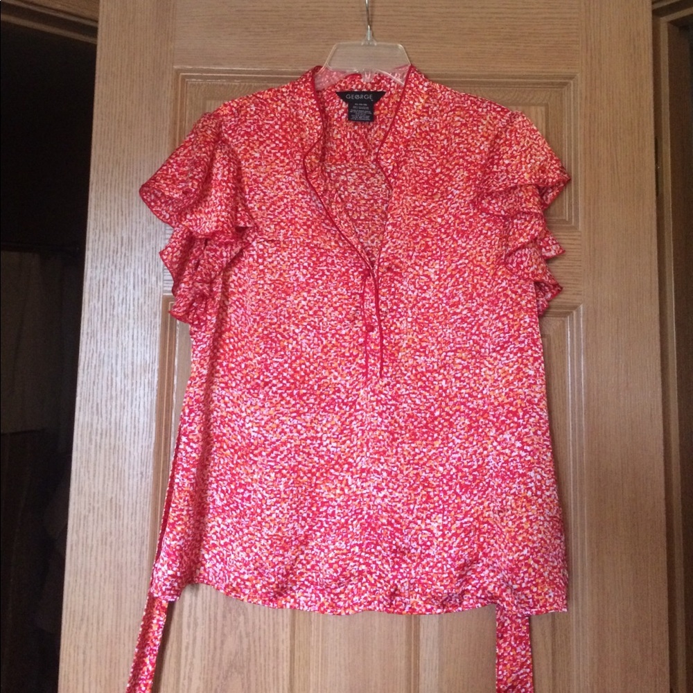 Flutter sleeve top