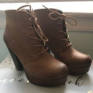 Steve Madden Cognac Raspy Booties