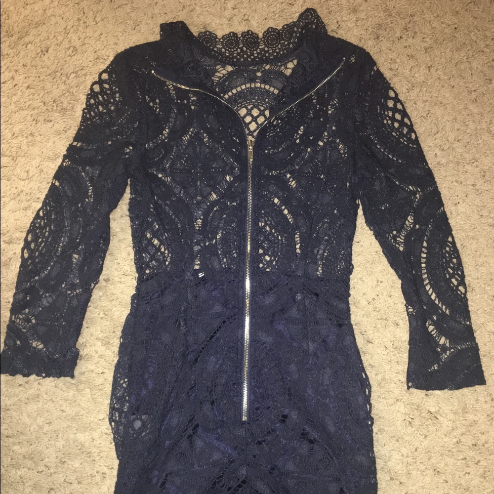 💚 NWOT Small navy blue lace dress