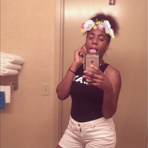 Meet your Posher, Aylea