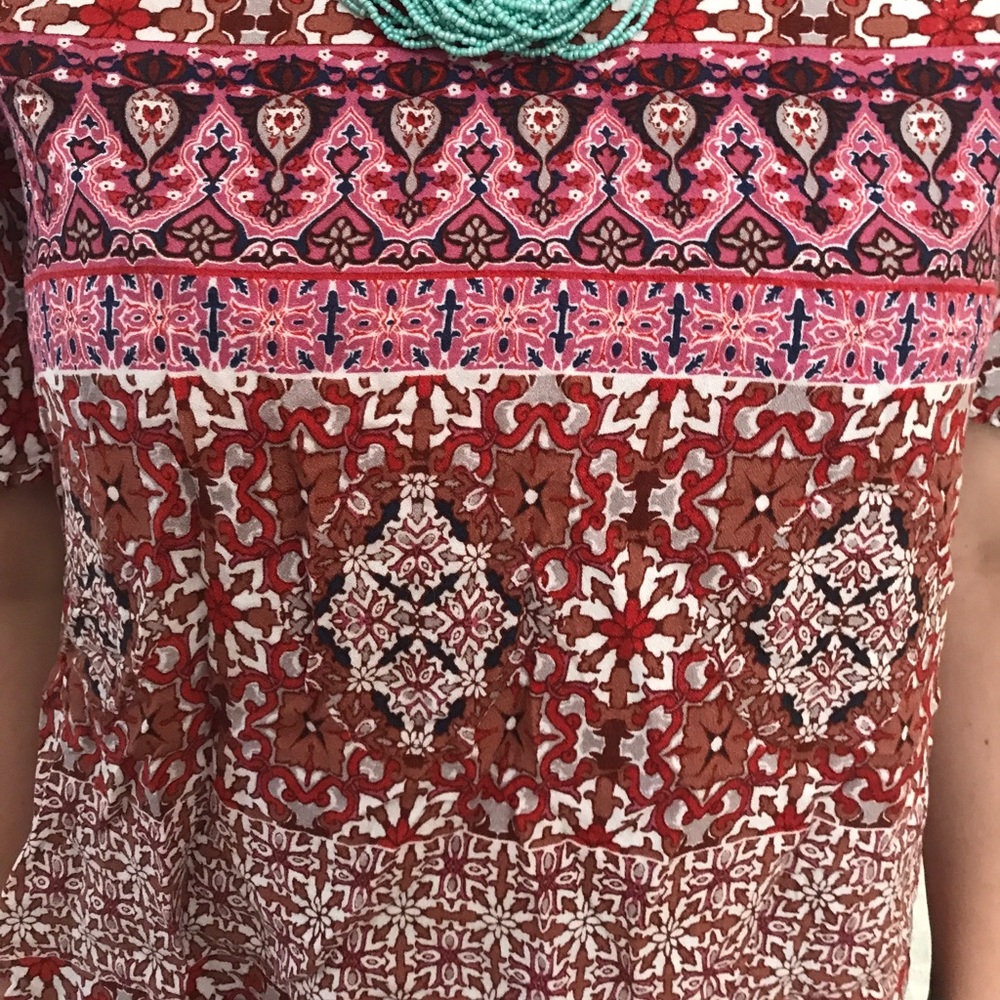 Cold Shoulder Pattern Top - Picture 2 of 3