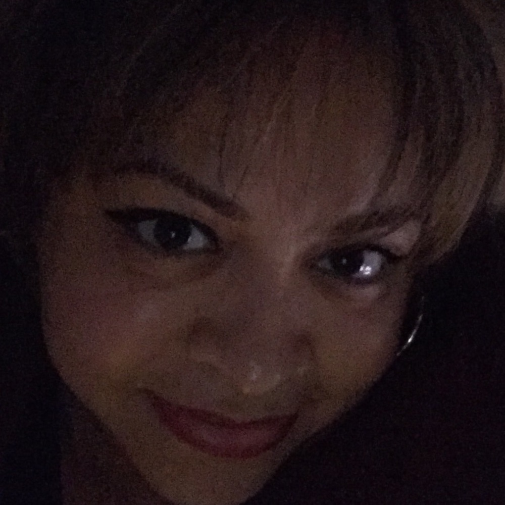 Meet your Posher, Edith