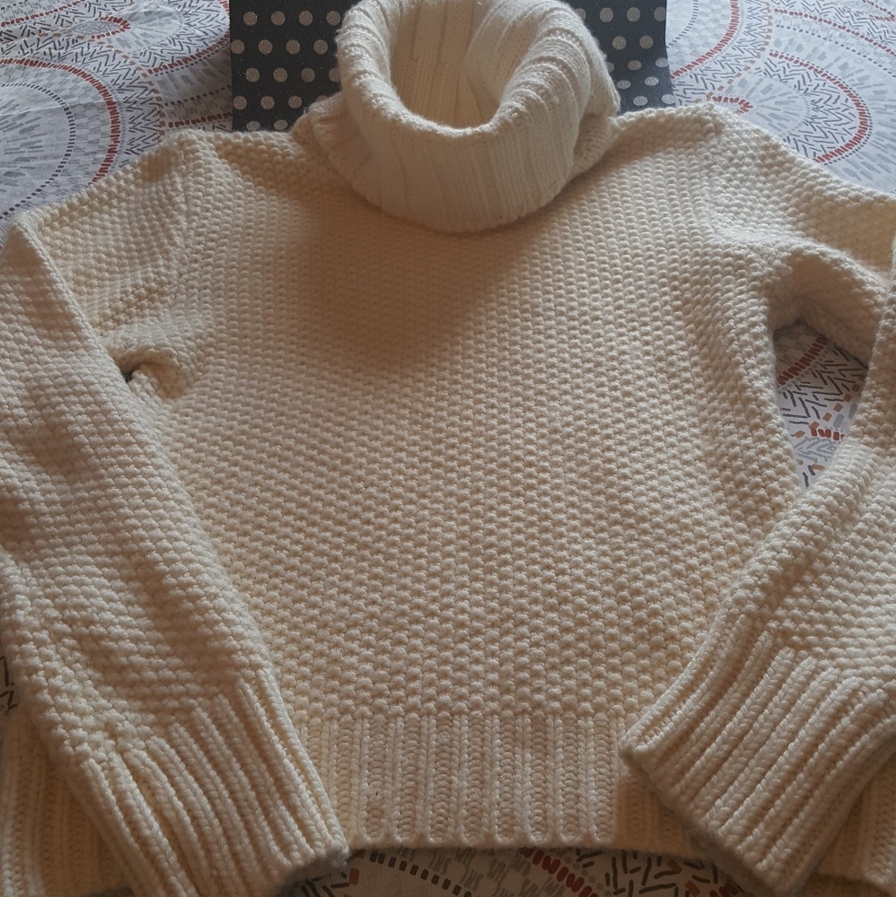 Sweater - Picture 3 of 3
