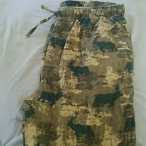 Camo sweat pants!