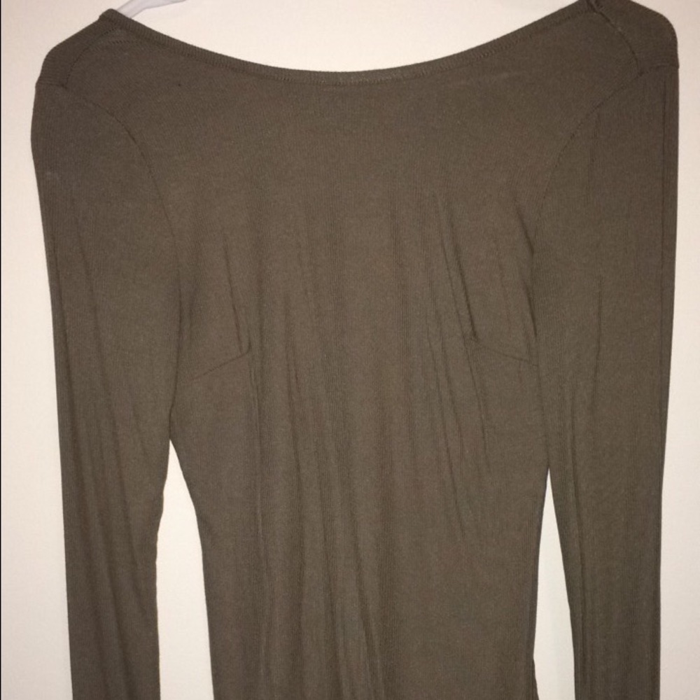 Scoop back long sleeve