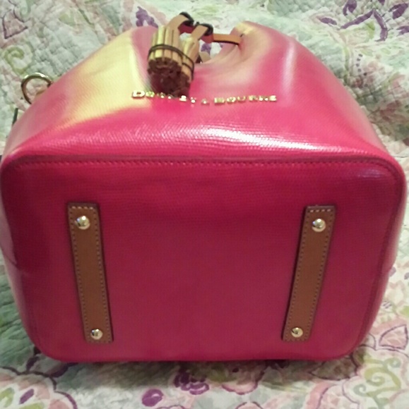 Dooney and bourke handbag - Picture 5 of 7