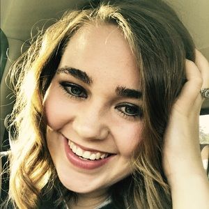 Meet your Posher, Lindsey