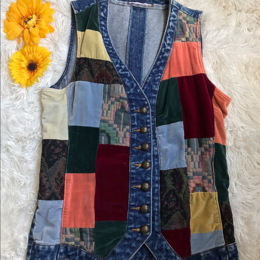 🌼Medium Denim Vest with Colorful Patches🌼