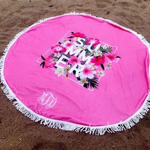 Luxury round beach towel