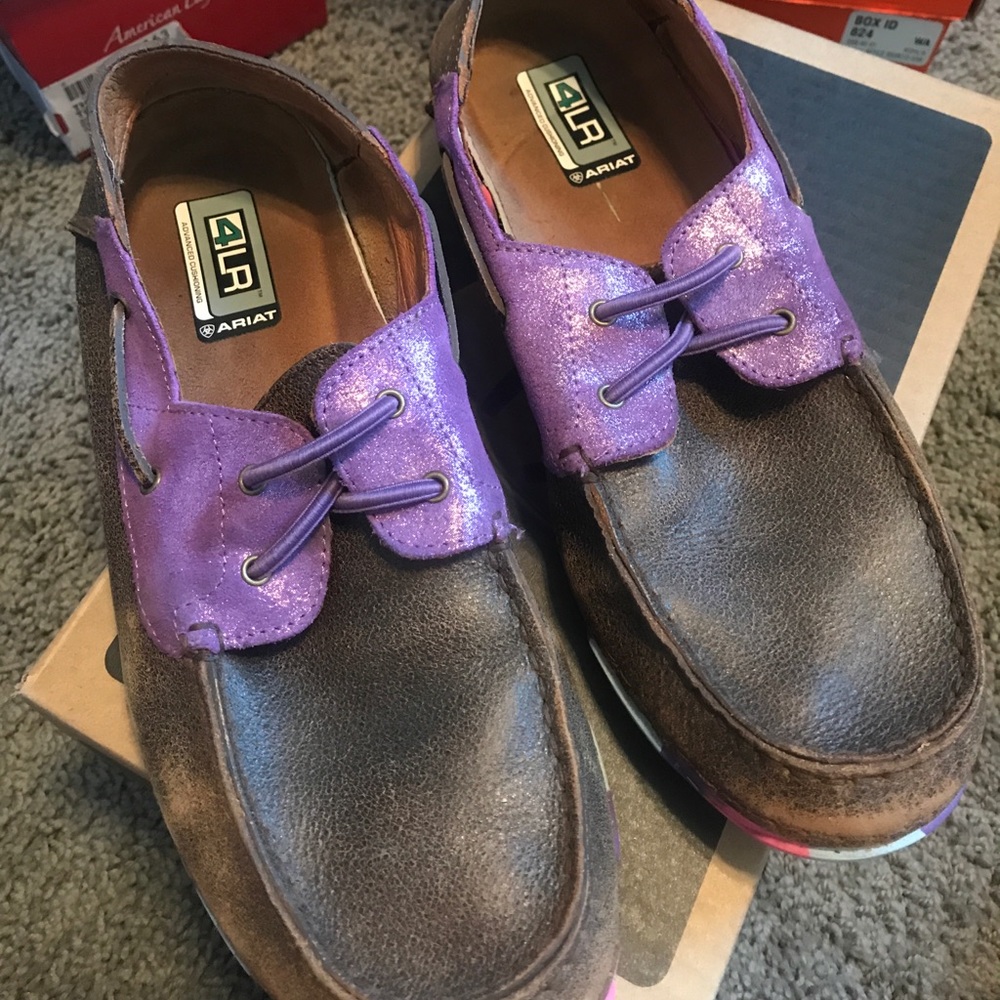 Ariat in purple camp