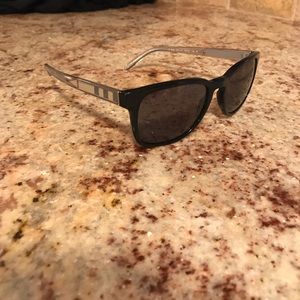 Burberry polarized sunglasses