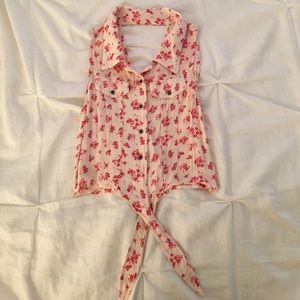 Forever 21 floral button down crop top