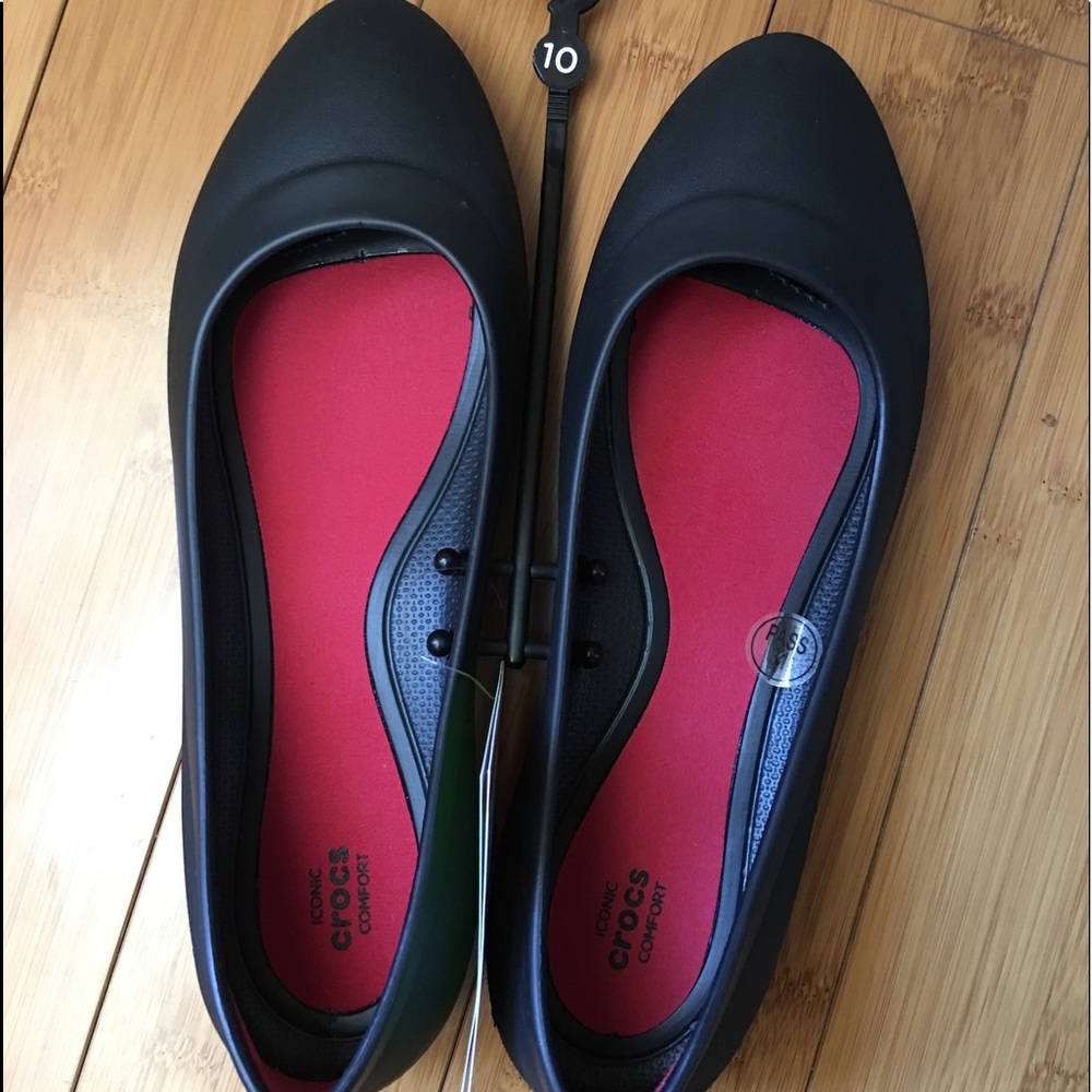 Croc flats
