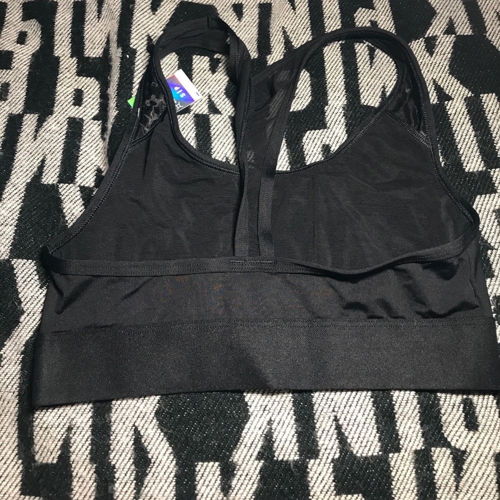 SALE VS PINK SMALL BRALETTE NWT - Picture 2 of 2
