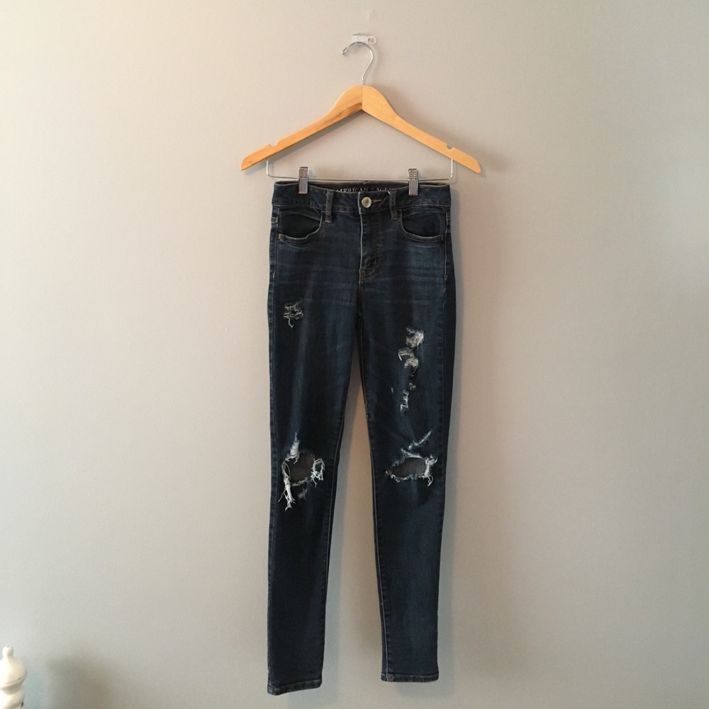 American Eagle Outfitters ripped jeans