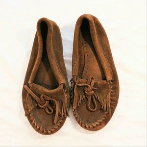 Minnetonka brown moccasins