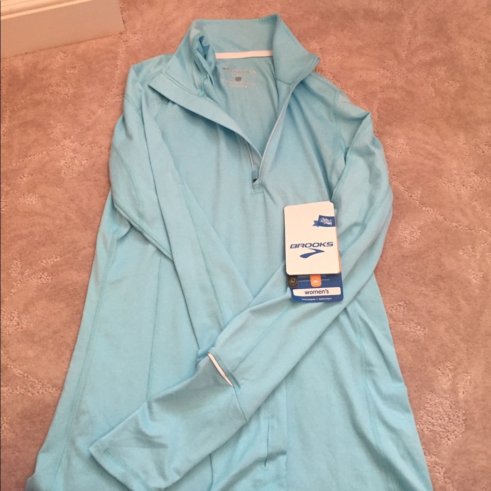 Brooks essential last 1/2 zip
