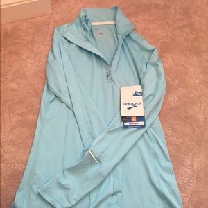 Brooks essential last 1/2 zip
