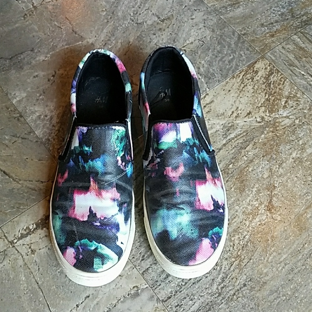 H&M slip on shoes size 7