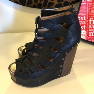 Black Cut-Out Wedges