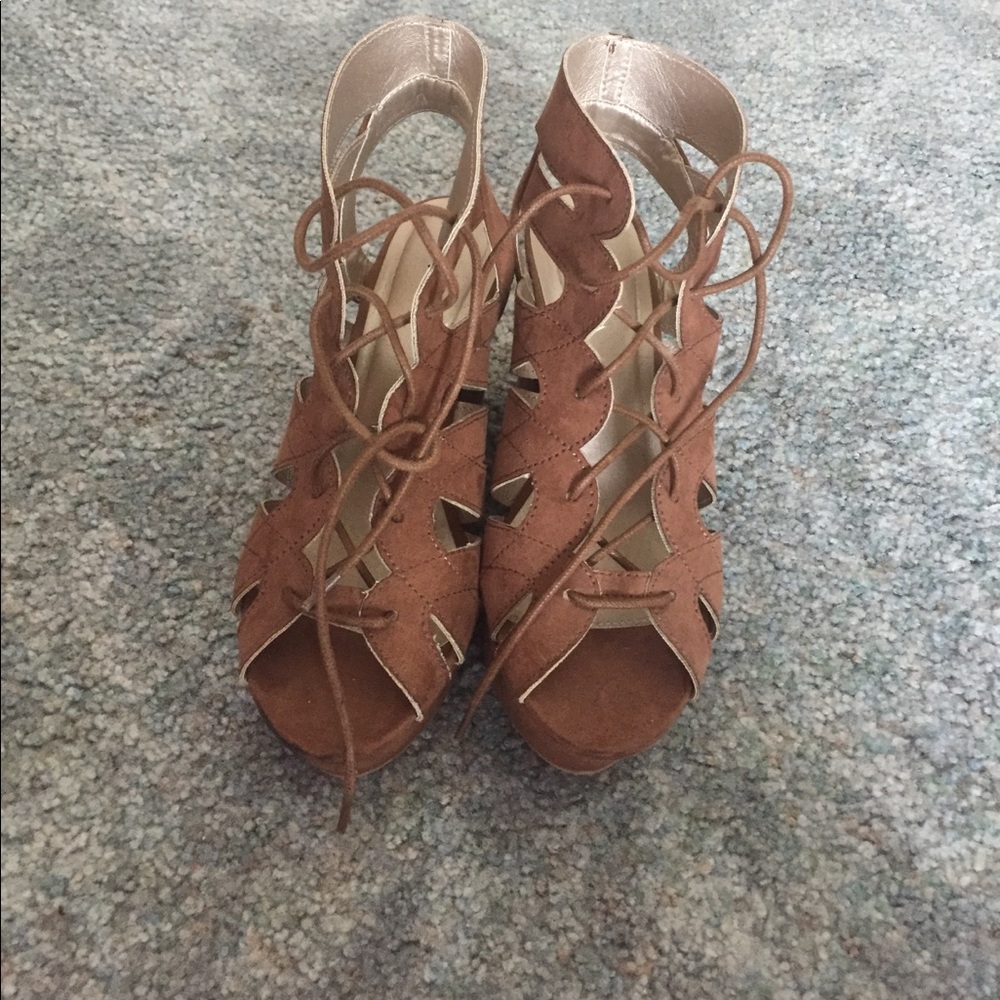 Brown wedges