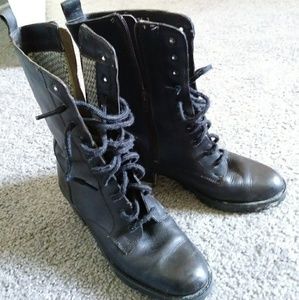 Lace up Hiking Boots