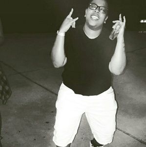 Meet your Posher, Joi