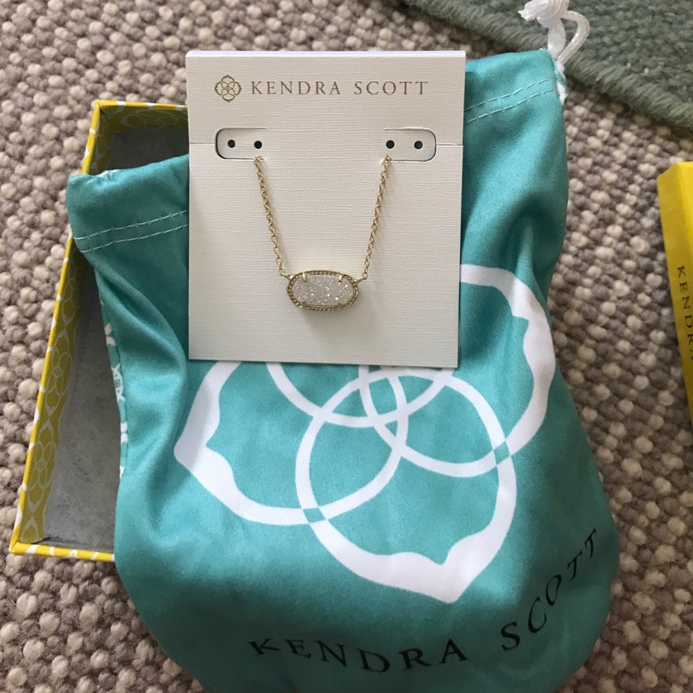 Kendra Scott necklace!