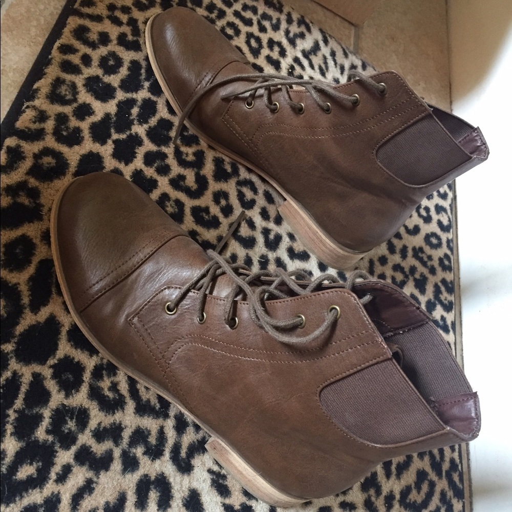 New Urban Outfitters Vegan Leather Boots