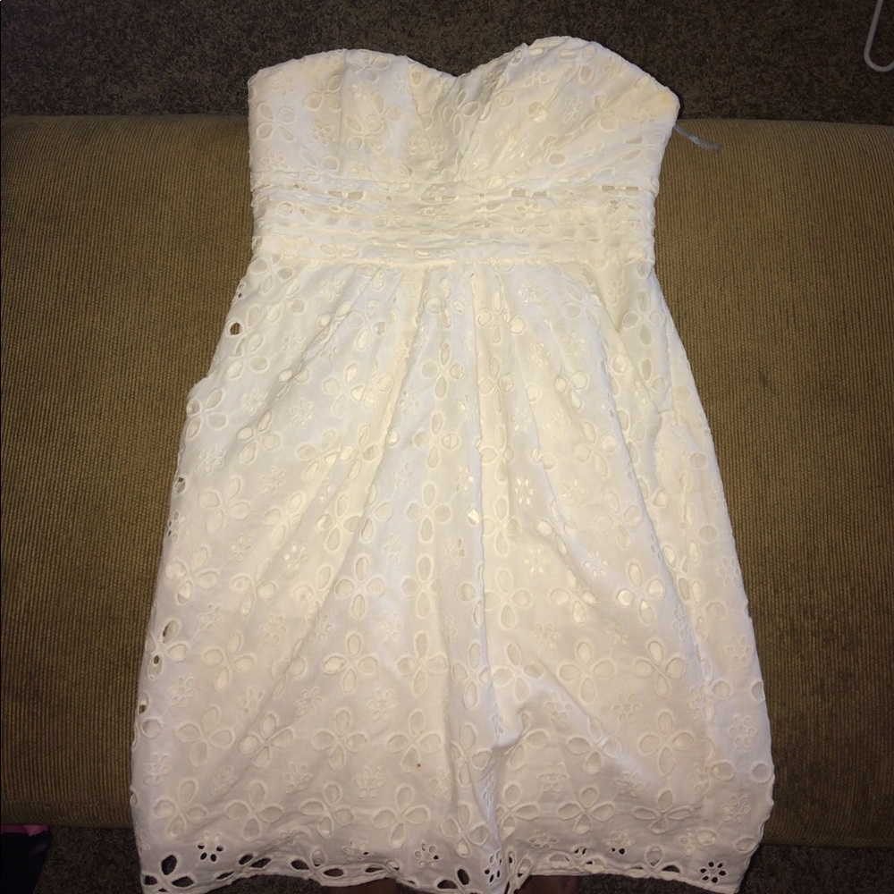 Short strapless dress