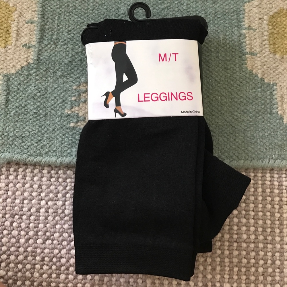 Never been worn black leggings!