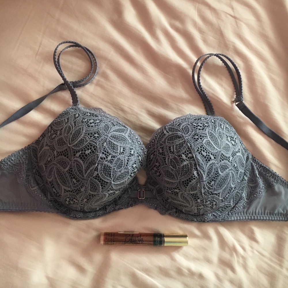 Victoria's Secret 34DD Lingerie Bra w/ Perfume