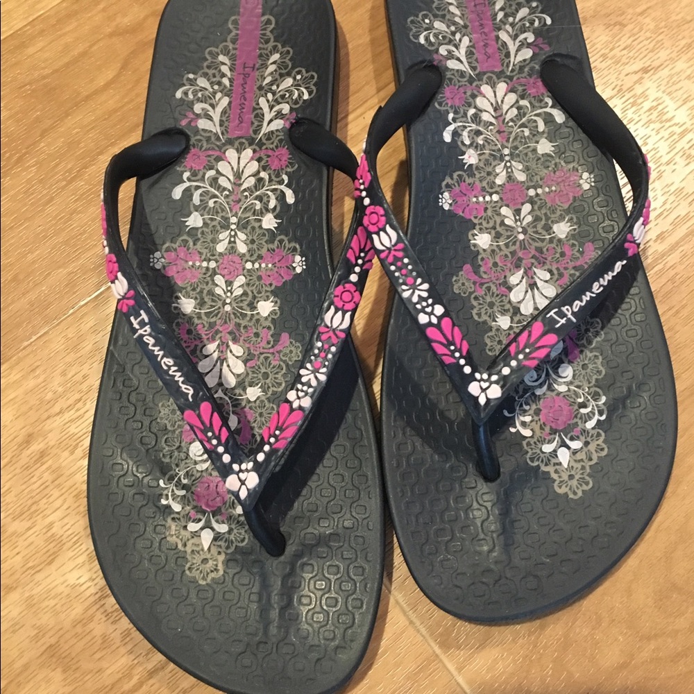 Ipanema flip flops - great condition - size 10