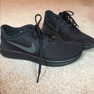 NIKE FREE RUN COMMUTER RUNNING SHOES