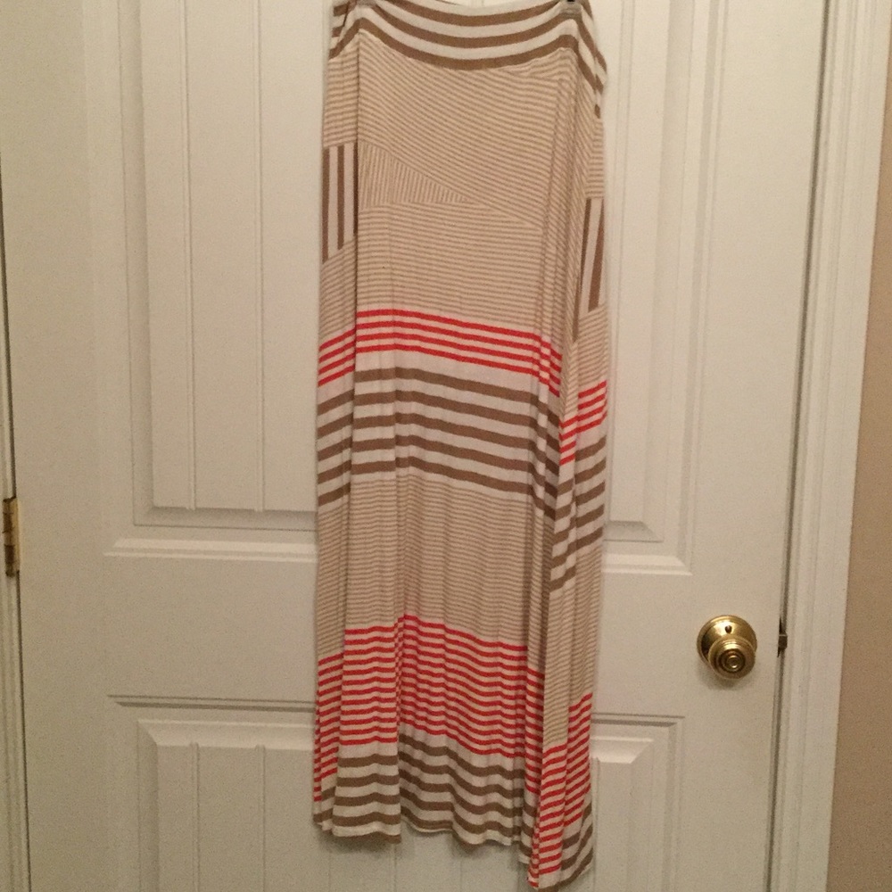 Beautiful Maxi skirt size 8-10.