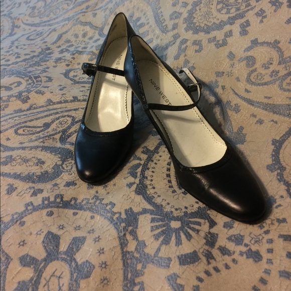 Nine west heels size 6 1/2 medium - Picture 1 of 2