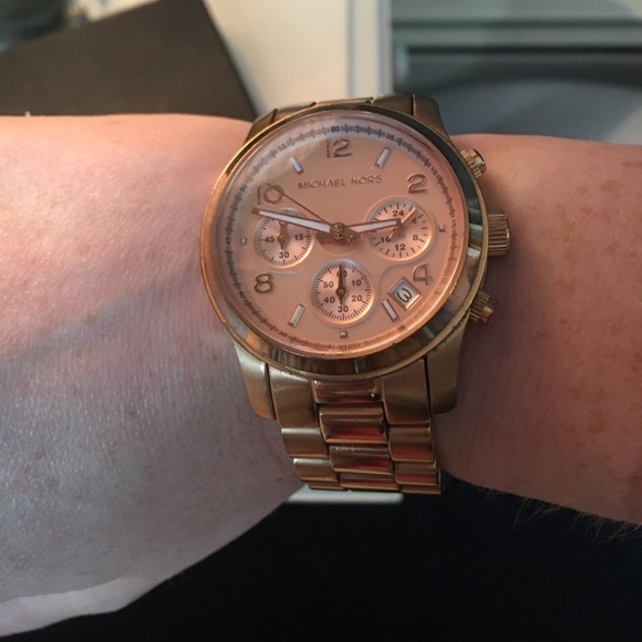 MICHAEL KORS ROSE GOLD woman\'s watch