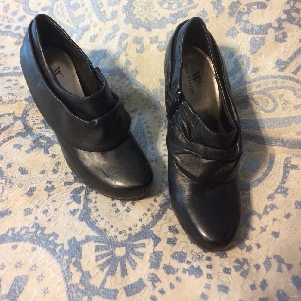 Low dress boots size 7 medium