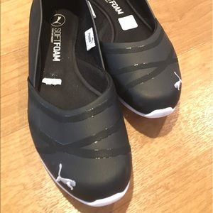 Puma - Soft Foam Vega Ballet Flat - SO comfy!