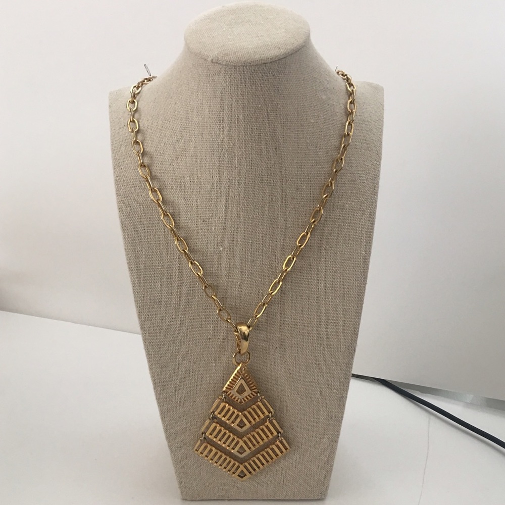 GOLD TONE NECKLACE WITH BOHO CHIC PENDANT