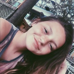 Meet your Posher, Amaya