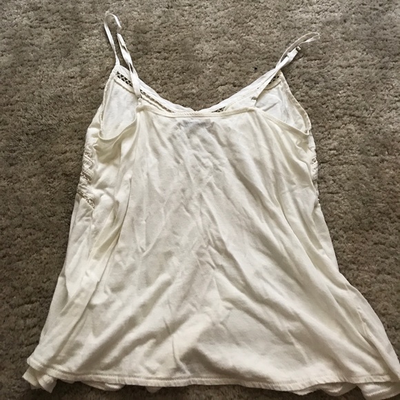 cream crochet detail American eagle tank - Picture 3 of 3
