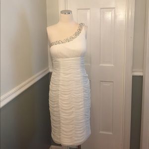 Stunning. White CACHE dress