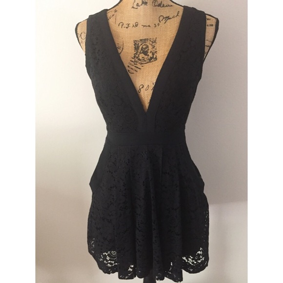 Free People Dresses & Skirts - Free People Lovely In Love Mini Lace Dress