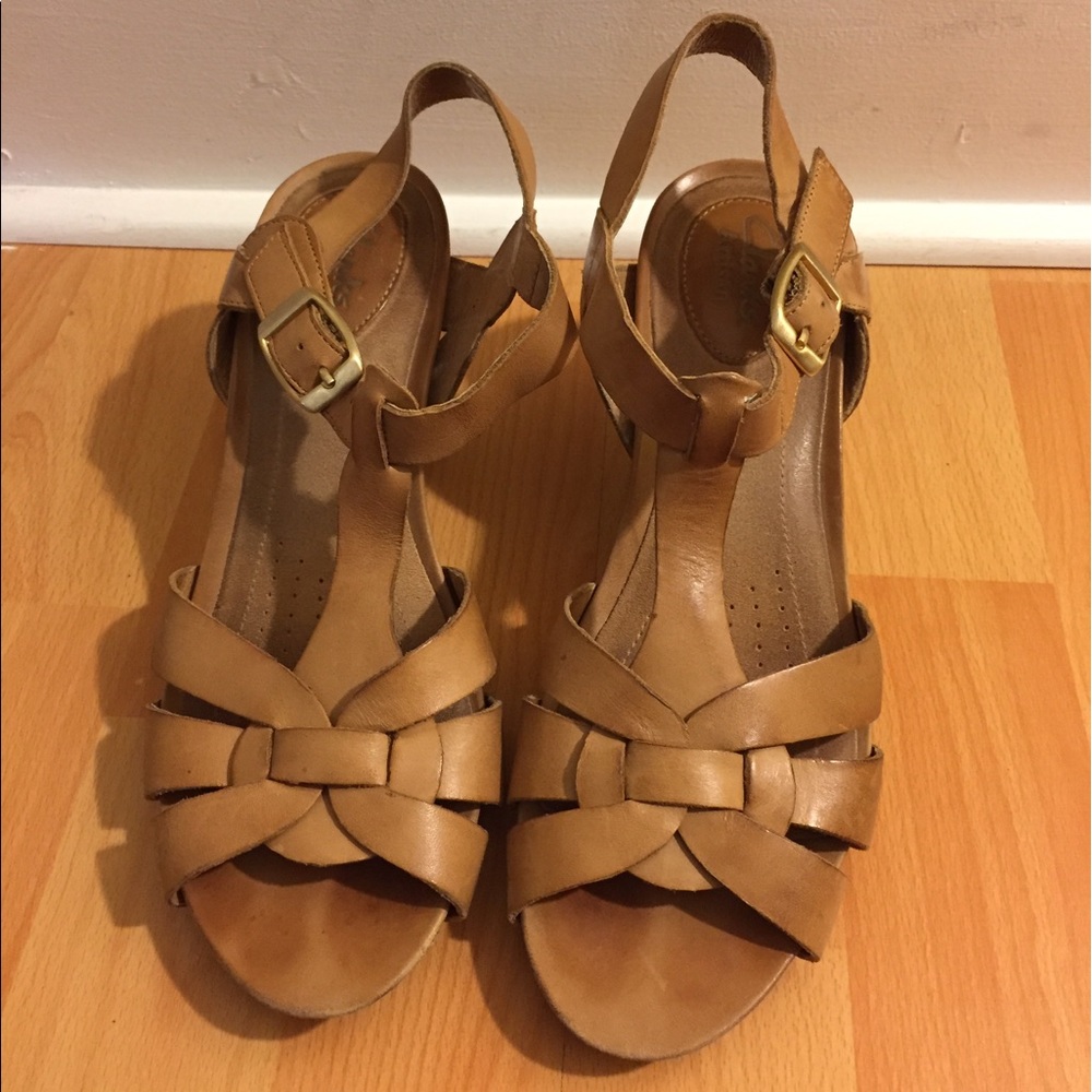 Clarks Sandals Size 7m brown