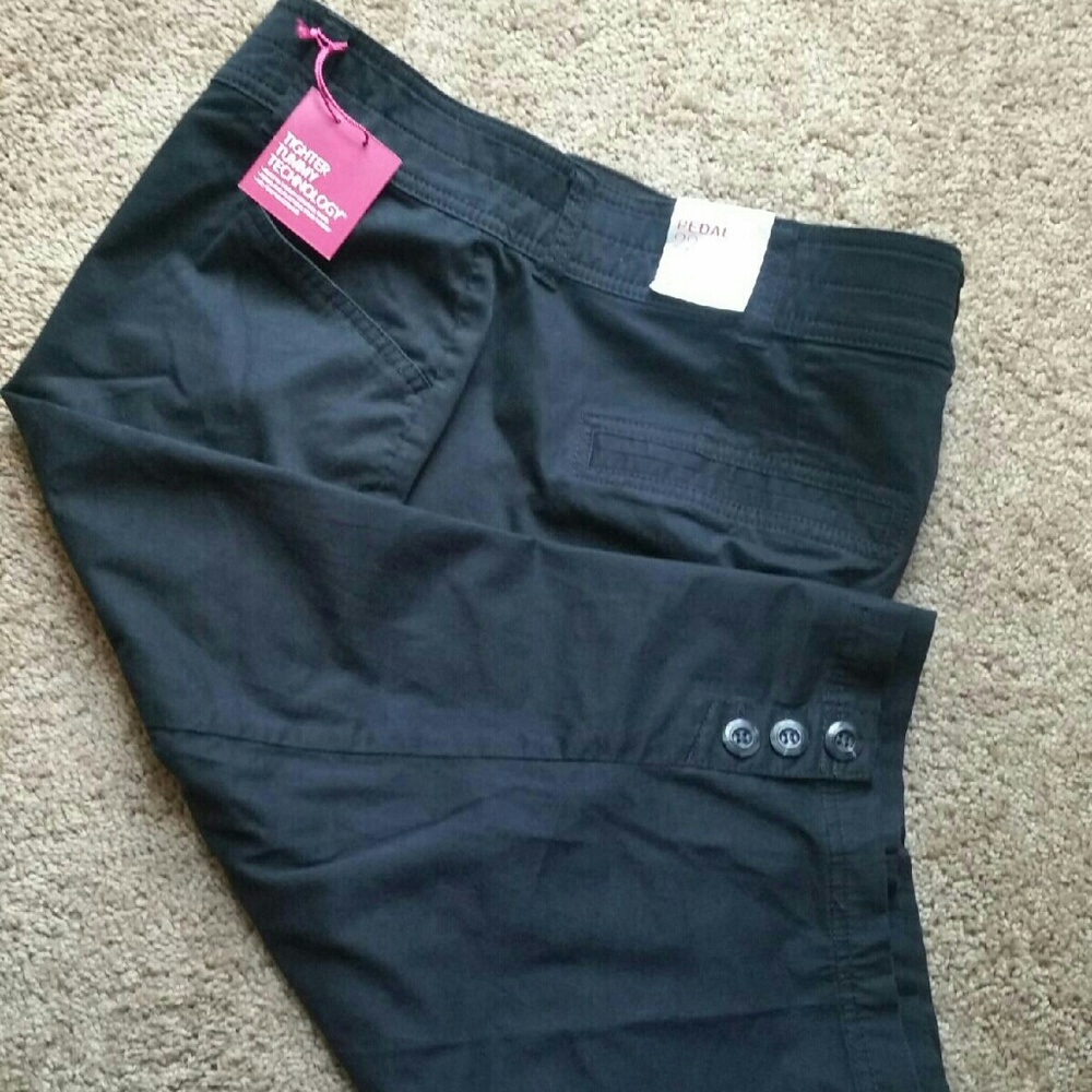 NWT LANE BRYANT CAPRI PANTS SIZE 22